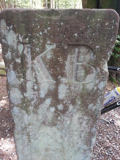 Die zum Königreich Bayern hingewandte Grenzstein-Seite.