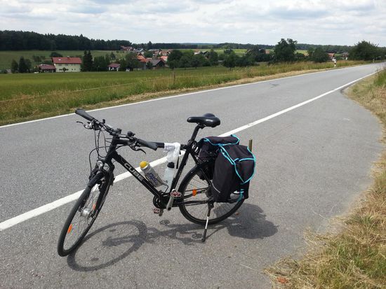 Blick zurück auf Hesselbach auf dem Höhenzug