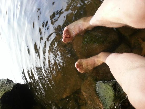 Dies wurde natürlich umgehend zum Abkühlen der strapazierten Füße ausgenützt.