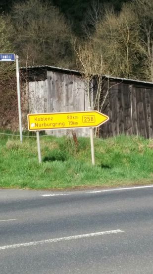 Eine Runde auf der Nordschleife gefällig?