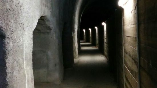 ...da Radweg und Bahntrasse voneinander fest abgetrennt sind.