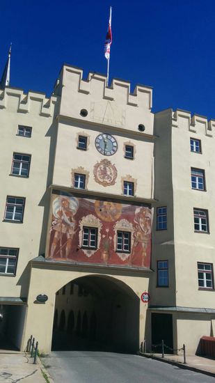 Die Tordurchfahrt in kompletter Aufnahme.