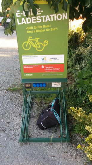 Da ich ja noch kein e-Bike mein Eigen nennen kann, versuchte ich eine Packtasche aufzuladen...