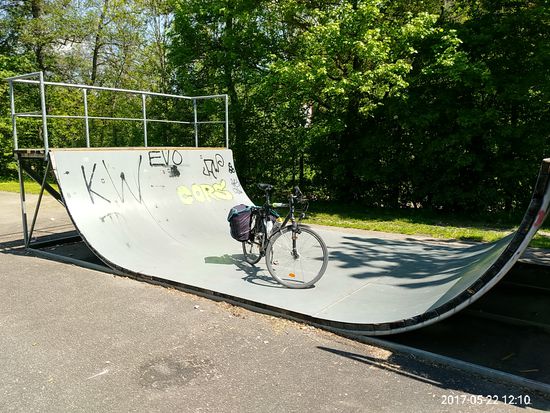 Wegen erhöhter Verletzungsgefahr habe ich auf eine dynamische Fahreinlage verzichtet   