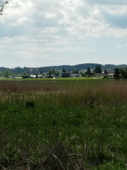 Der Flughafen Schwenningen wird passiert.