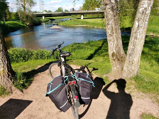 Auf der Landzunge - links die Brigach, rechts die Breg.