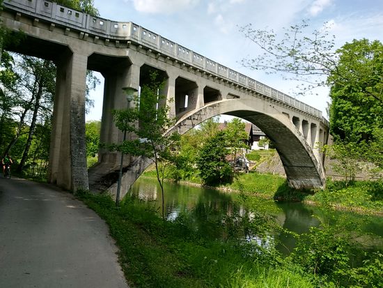 Eisenbahnbrücke der Hohenzollerschen Landesbahnen aus dem Jahre 1909.