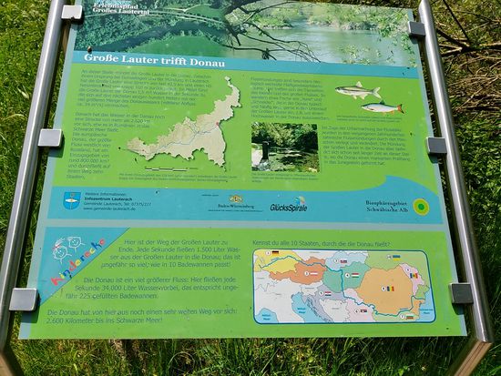 Kurz hinter Obermarchtal mündet die im unteren Bild kurz sichtbare Große Lauter nach ca. 50 m in die Donau und spendet dieser pro Sekunde ca. 1500 l Wasser. Die Donau selbst führt hier ca. 34000 l Wasser.