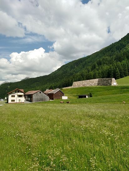 Ein weiteres Bollwerk gegen Lawinenabgänge.