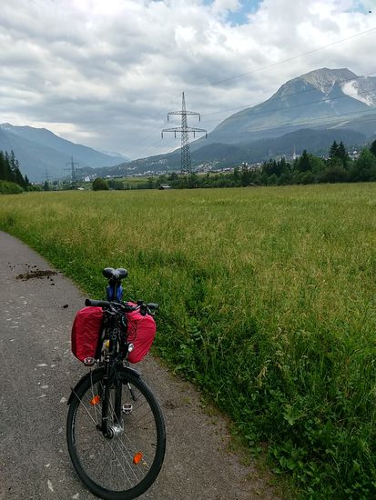 Im Gurgltal mit Blickrichtung zurück nach Tarrenz.