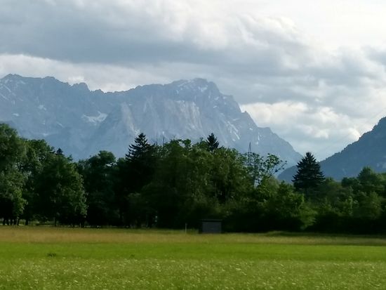 Das Zugspitzmassiv aus nördlicher Richtung gesehen.