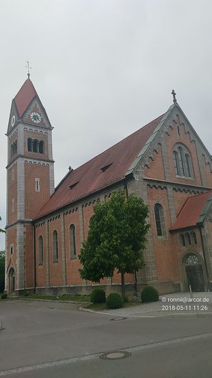 Pfarrkirche St. Vitus in Weichering, 1316 erstmals urkundlich erwähnt, wurde am 15. Juni 1901 die Grundsteinlegung für's neue Gotteshaus im Ortszentrum gefeiert.