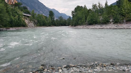 Am Mündungsspitz der Sanna (links) in den Inn.