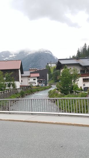 Blick gegen die Fließrichtung.