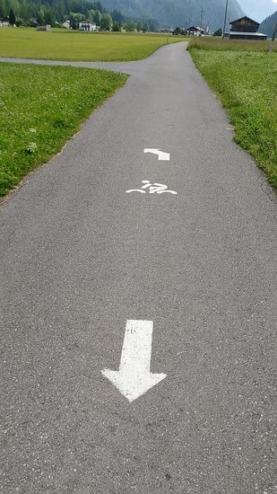 Wer sich hierbei noch verfährt, der hat sein Hirn wirklich anderweitig verpachtet...