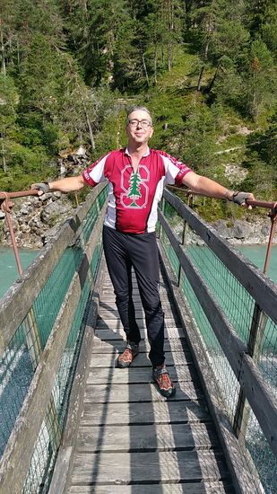 Dennoch wagte ich mich einige leicht wacklige Schritte auf das schwingende Objekt.