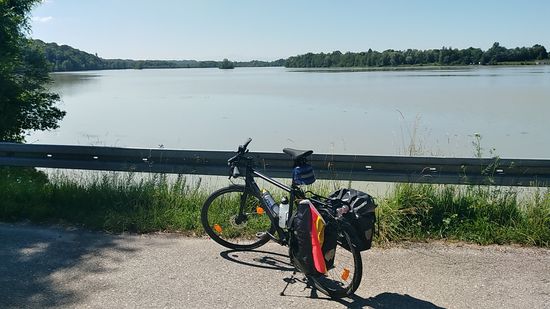 An der Staustufe 18 oberhalb von Kaufering.