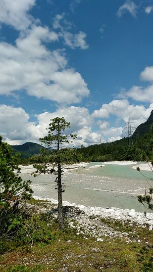 wie oben im Hochformat mit mehr Betonung auf das Wolkenbild.