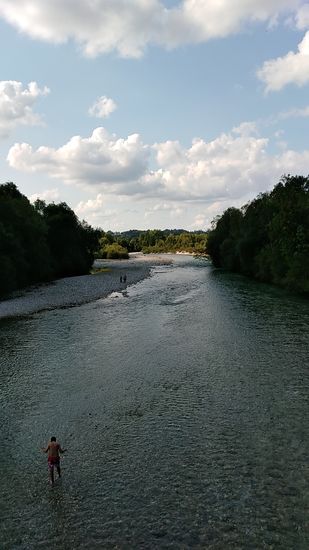 Und hier der Blick flußabwärts.