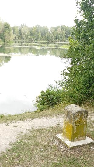 Die Mündung rückt zwangsmäßig immer näher, aber die km-Steine lassen es amtlicher erscheinen.