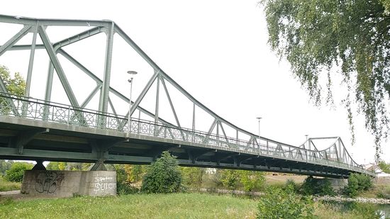 Nochmals die Isarbrücke gegen die Flußrichtung (und fast komplett).