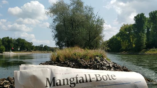 Der Mangfall-Bote (meine Heimatzeitung), der zwei Tage lang am Gepäckträger fixiert mitfahren durfte, hat seine Botschaft zwischen Donau und Isar übermittelt.    
