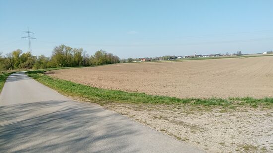 Blick zurück in die weite Ebene . . .