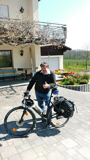 Ziel meines Ausreißers von den direkten Rollpfaden entlang der Vils war der Kurzbesuch beim ehemaligen Feldollinger Matt, der mit seiner Familie vor nicht langer Zeit hierher zog.
