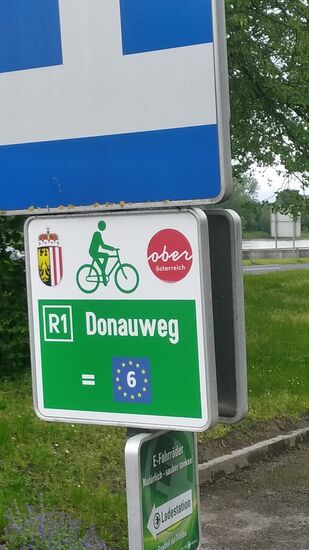 Alle Aufmerksamkeit gilt nun der alten Dame Donau bzw. dem sie begleitenden Radweg in Richtung Passau.