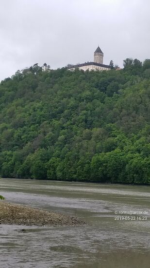 Das Schloß ist in Privatbesitz und ständig bewohnt.