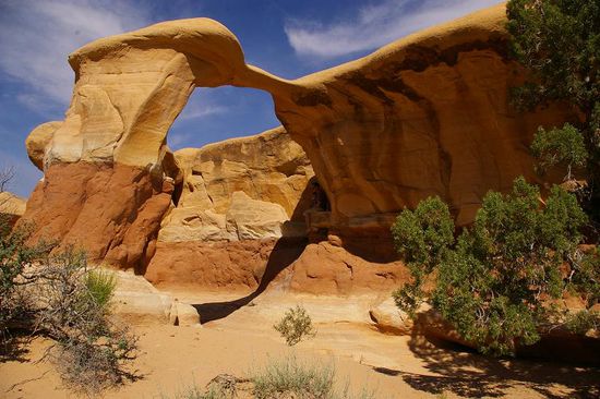 ... der erste schicke Felsbogen
