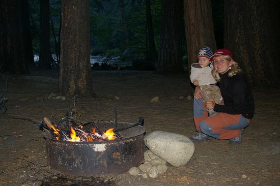 Campfire am Merced River