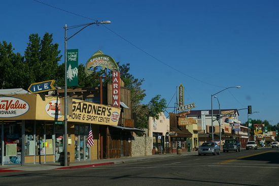 Lone Pine - Abzweig zum Death Valley