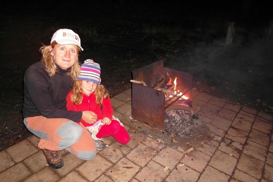 Allein im entlegenen Regenwald