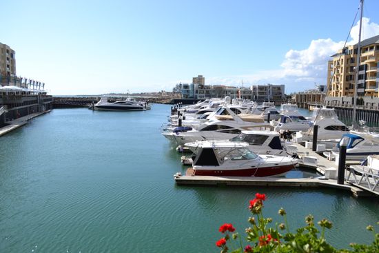 ...am Jachthafen in Glenelg