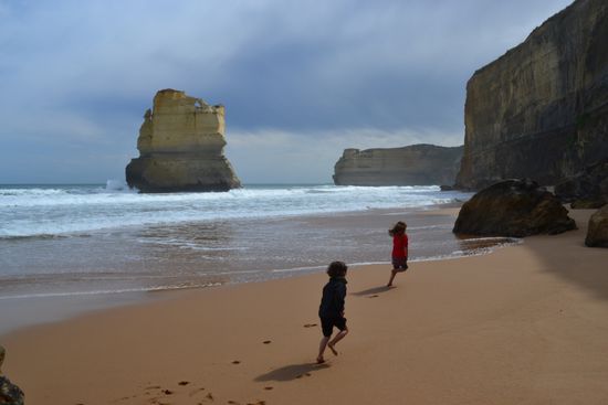 Die Gibson Steps führen hinunter zum breiten Strand