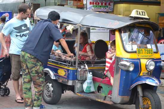 Probesitzen im Tuk Tuk - Mopped auf 3 Rädern