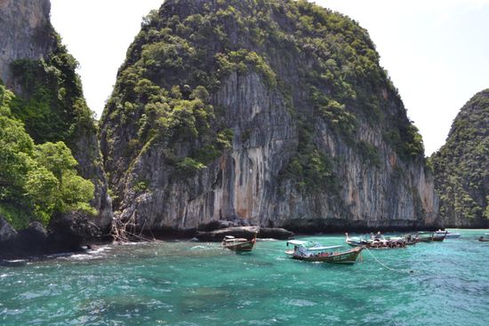 3. Halt: Ankern in der schönen Loh-Samah-Bay