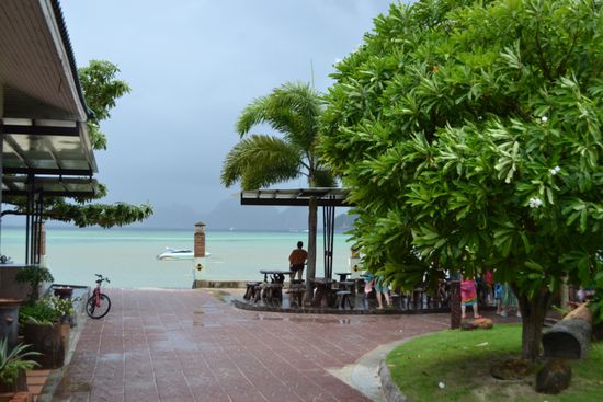 Regen zieht täglich auf