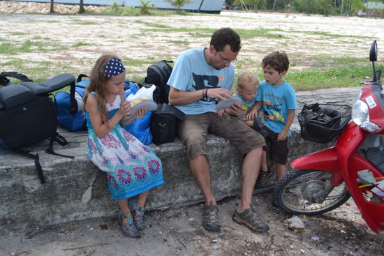 Warten an der Fähre