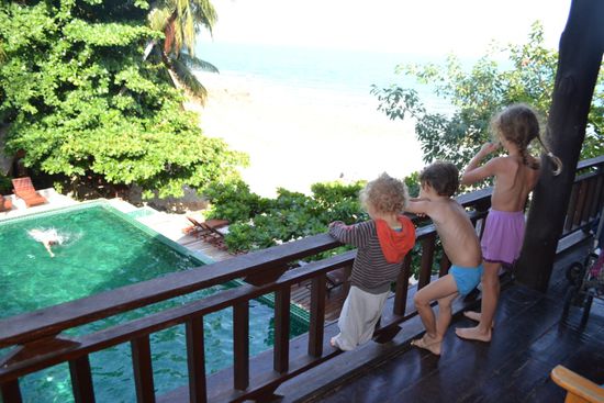 Der Morgen beginnt mit ein paar Runden im Pool...