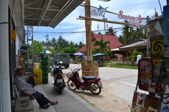 ...führt durch ein paar Orte