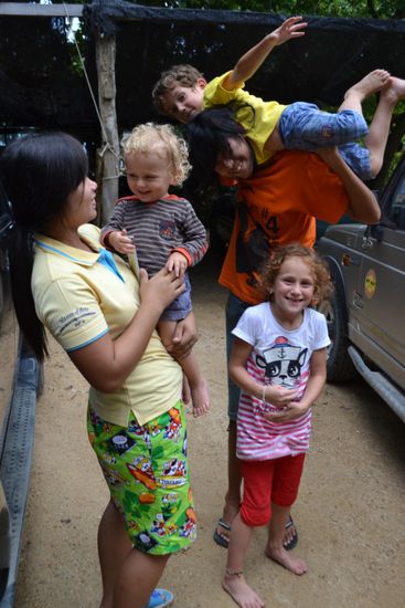 Die Küchenmädels haben immer etwas Zeit, da in der Nebensaison nicht viel los ist