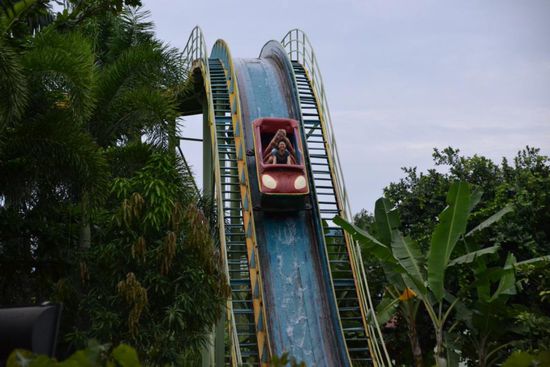 Wasserrutsche = Erfrischung