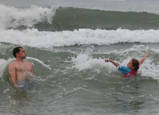 Baden in den Wellen...