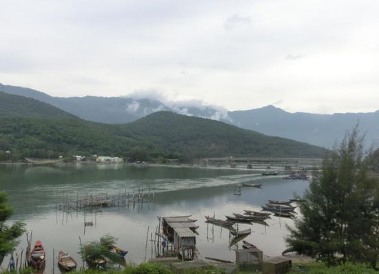 Hinter dem Wolkenpass-Tunnel