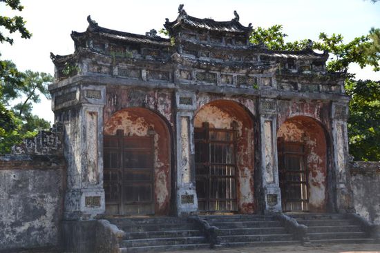 Haupt-Eingangstor zur Kaisergrabstätte - für immer geschlossen!