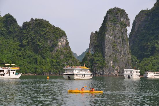 Bucht an der Überraschungs-Höhle 'Hang Sung Sot'