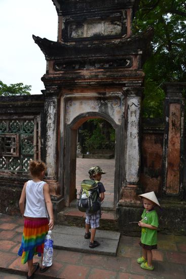 Rundgang zu 2 alten Tempeln