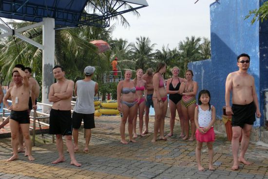 Alle sind gespannt.... springt er oder nicht???